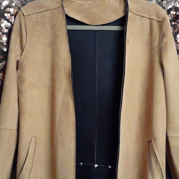 GORGEOUS caramel colored and black fringed jacket - Picture 3 of 11